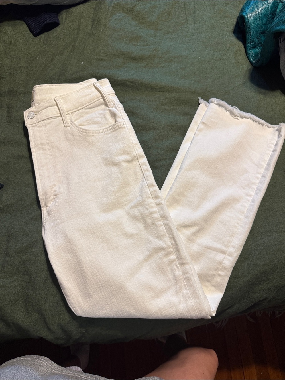 MOTHER White Straight-Leg High-Rise Jeans with Raw Hem